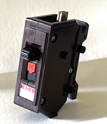 Wadsworth A140 40 Amp 1 Pole 1P Type A Plastic FOOT / TAB Breaker A140NI A40N