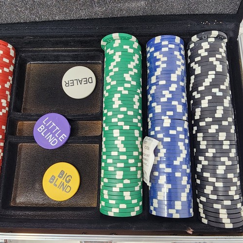 Cardinal Classics 300 PCS Poker Set Chip Set Chips Professional Casino Kit Dice - Picture 14 of 19