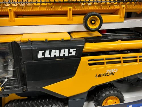 CLAAS Lexion 780 Bruder COMBINE 1:16 Scale NIB w/ Grain Head and Trailer Yellow - Picture 3 of 8