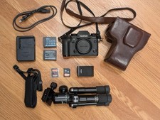 FUJIFILM XT 1 Body Only with Accessories