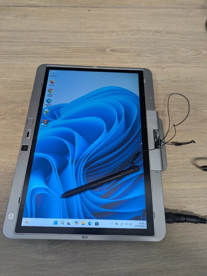 FAST WINDOWS 11 LAPTOP 1TB SSD 8GB RAM TOUCH SCREEN CELLULAR, MS OFFICE ETC - Image 2 of 4