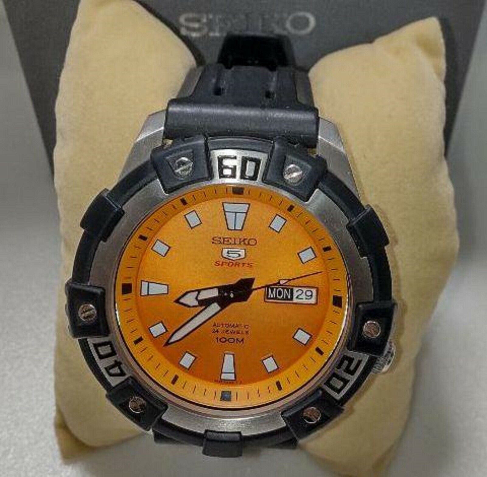 Vervreemding Opsplitsen verpleegster Seiko 5 Sports Automatic 4R36A 24 Jewels Orange Dial Men's Watch Rare | eBay