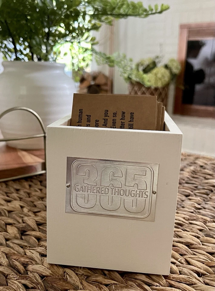 Caja Blanca con 365 Pensamientos de Amor Reunidos - ¡Una Tarjeta para Cada Día! ¡Gran regalo! Foto 4 de 4