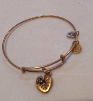 ALEX ANI gold lily pad frog charm bracelet retired
