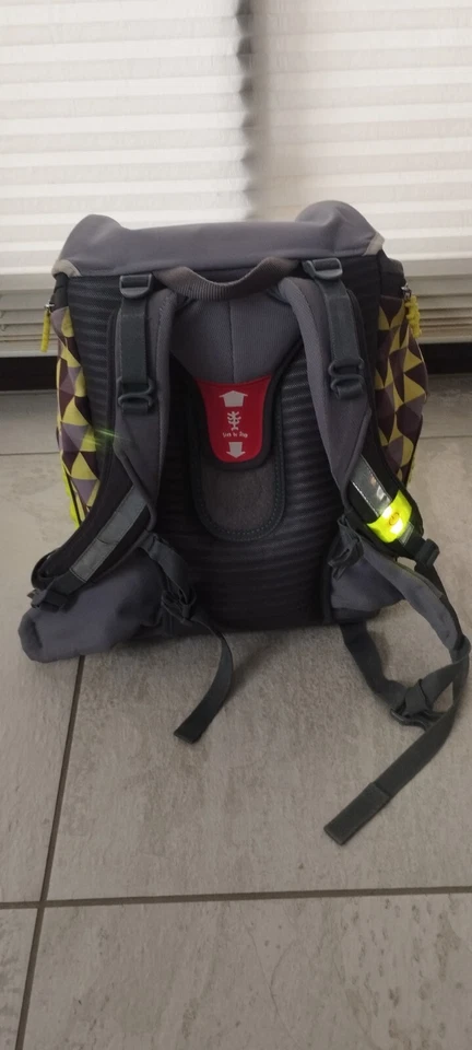 Step by Step Flexline DIN Verstellbar Schulranzen ADAC Büchertasche LED Licht - Bild 2 von 4