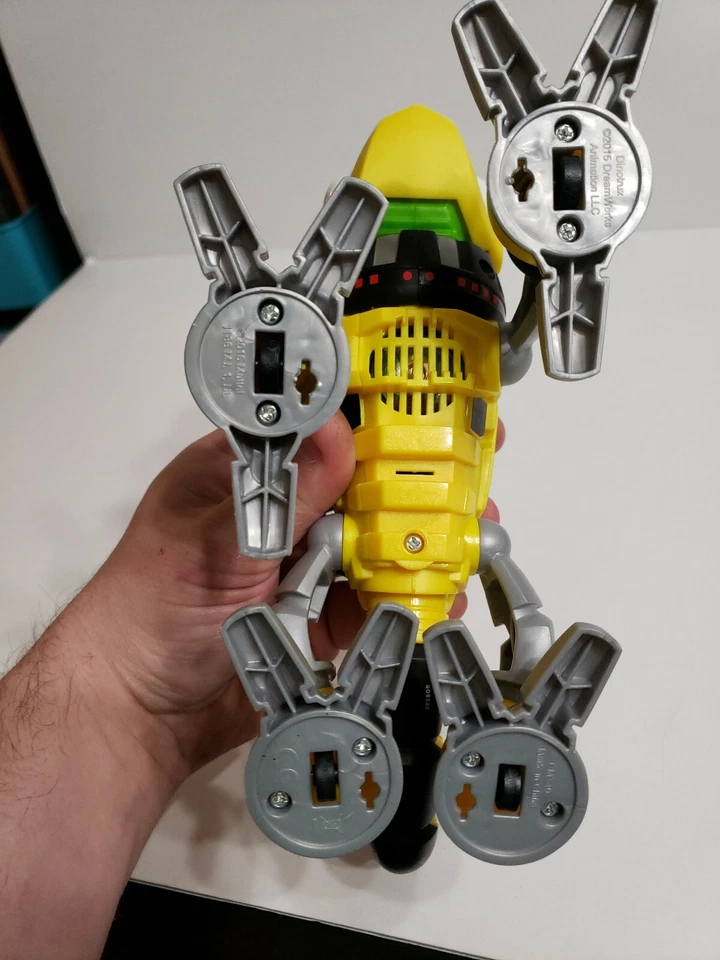 DreamWorks Dinotrux Dinosaurio Revvit Tamaño Grande 10.5" Vehículo Habla y Rolla Foto 3 de 4