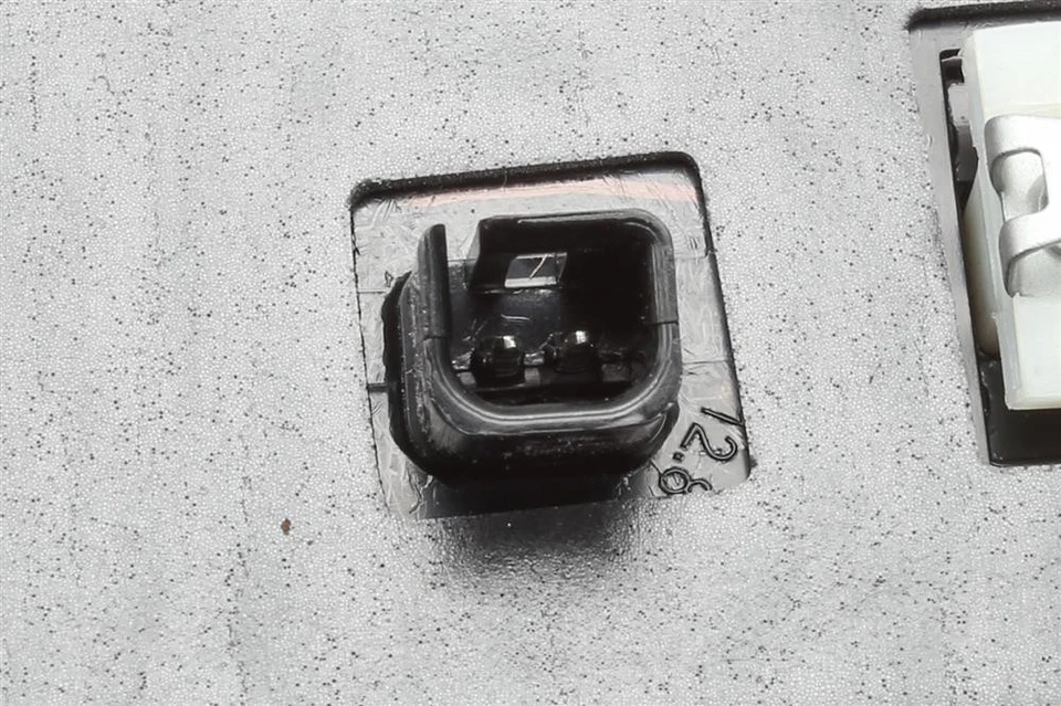 Nueva lámpara genuina General Motors 22956991 OEM Foto 3 de 4