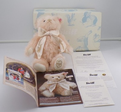 2011 Limited Edition No 838 Steiff Bear Prince William & Catherine Royal Wedding
