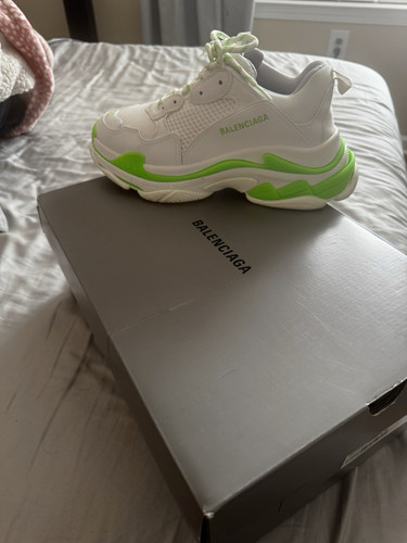 Balenciaga Triple S Men’s White/Green Colorblock Low Top Lace-Up Sneakers