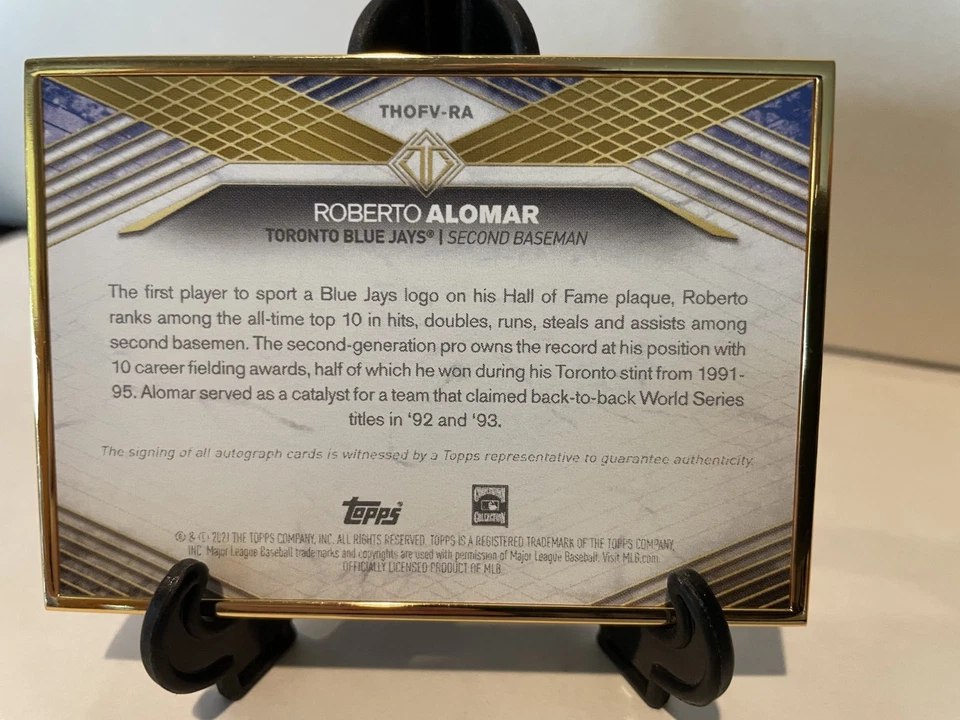 Roberto Alomar Auto #08/20 2021 Topps Transcendent Image Variation Hall of Fame - Image 2 of 2