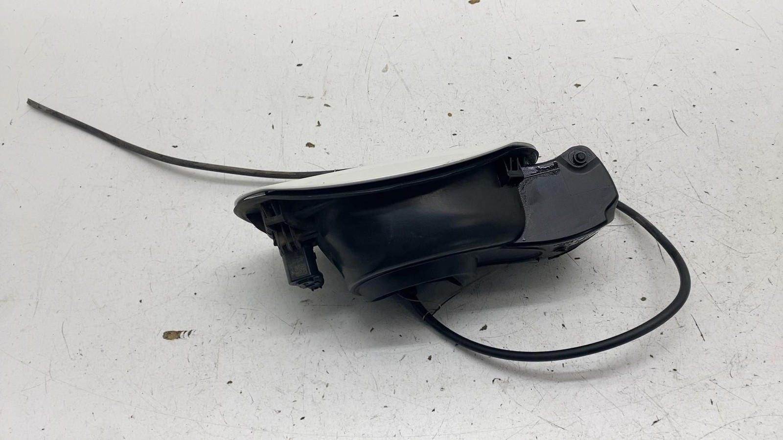 ⭕ 2014-2020 Maserati Ghibli Fuel Gas Filler Tank Pocket Door Lid Flap Cover OEM