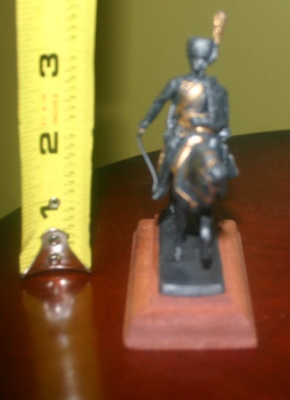 JUGUETE PLOMO SOLDADO CALVARIO MONTADO SOBRE PLATAFORMA DE MADERA 54mm metal Foto 3 de 4