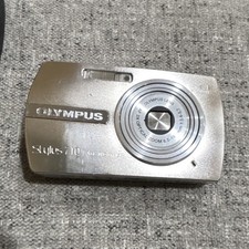 Olympus Stylus 710 7.1 MP Compact Digital Camera Silver 3x Zoom 2.5" Screen