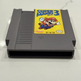 Super Mario Bros. 3 (Nintendo NES, 1990) Authentic Pins Cleaned TESTED