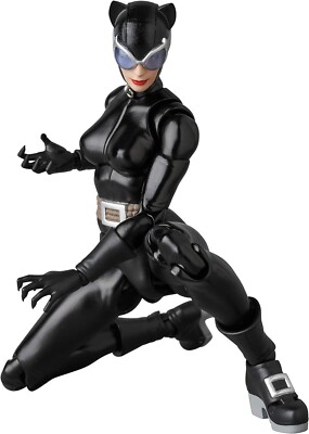 Pre-sale Medicom Toy Mafex No.123 Catwoman Hush Ver. Figure Batman