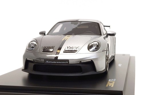 Spark 1:18 Porsche 911 GT3 (992) Sonderwunsch - 30 Years Porsche Supercup - Picture 7 of 13