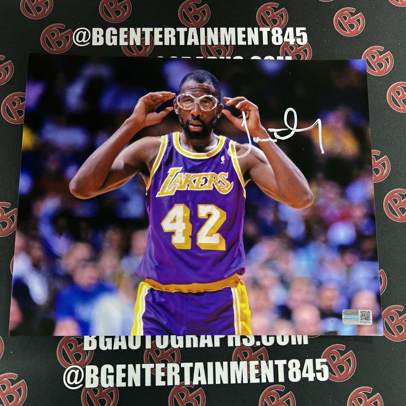 James Worthy Autographed Signed Los Angeles Lakers 8x10 Photo Steiner CX COA 