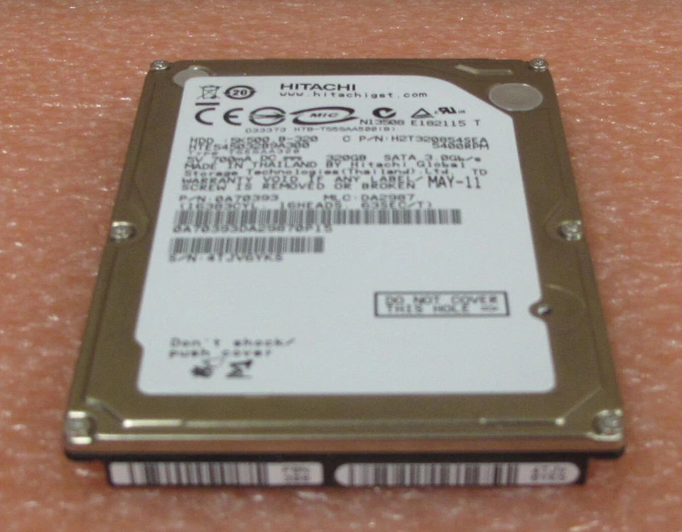 Fujitsu 320GB 2.5" SATA 3GB/s 5.4K 8MB HDD Server Hard Drive S26361-F3747-E320 - Image 3 of 4