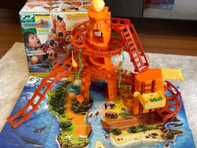 Mountain Island Ania Animal Adventure Toy Wild Animals Takara Tomy