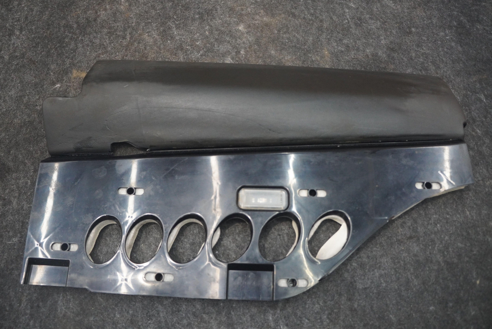 Bentley Continental GT 2016 Right Lower Knee bolster