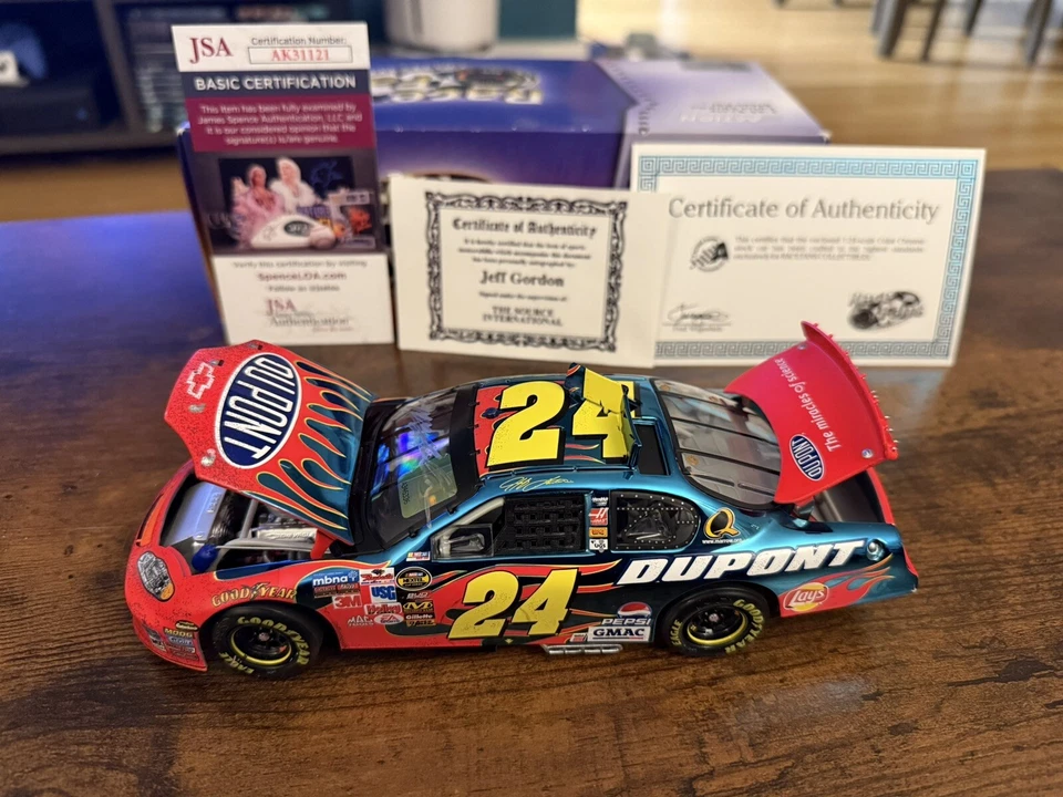 Jeff Gordon Firmado Daytona 500 Win Raced Cromo 1/24 Diecast Certificado de Autenticidad NASCAR Foto 2 de 4