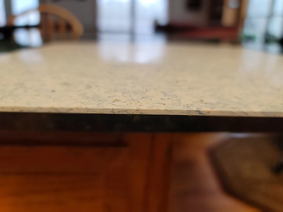 Roppe comercial Vynle Tile SafeTCork 12"x12" caja de (45) pisos de azulejos Vynle Foto 3 de 4