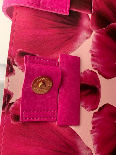 New Vince Camuto Pink Fuscia Tote Bag With Gold Logo & Magnetic Closure Snap - Picture 6 of 13