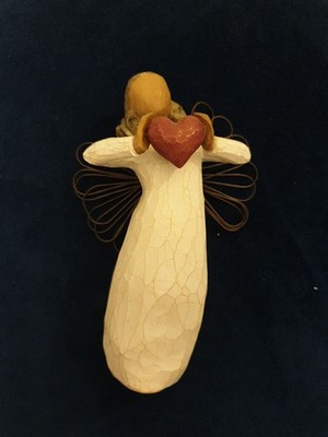 Willow Tree Engel umgeben von Liebe Herz DEMDACO Susan Lordi Resin Figur