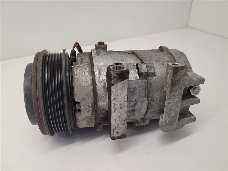 Compresor de aire acondicionado Ford Expedition 2009-2014 5,4 L AL1Z19703B Foto 2 de 4