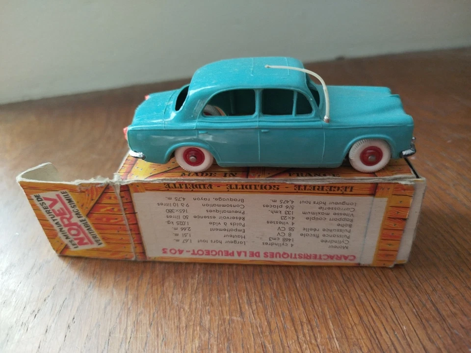 Norev Peugeot 403 Châssis Métal Boite origine Français Modèle Réduit  - Photo 2/4