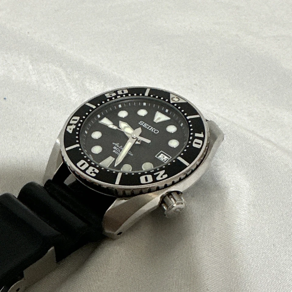 *rare* Seiko Black Sumo 1st gen- Original Band/ Rubber Strap - Image 4 of 4