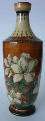 Doulton Lambeth Fayence Lilie Blumendekor Vase signiert John Beard 1878