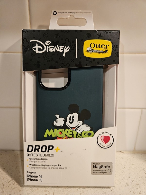 Disney Parks Mickey & Co Character Otterbox iPhone 13/14 Case New