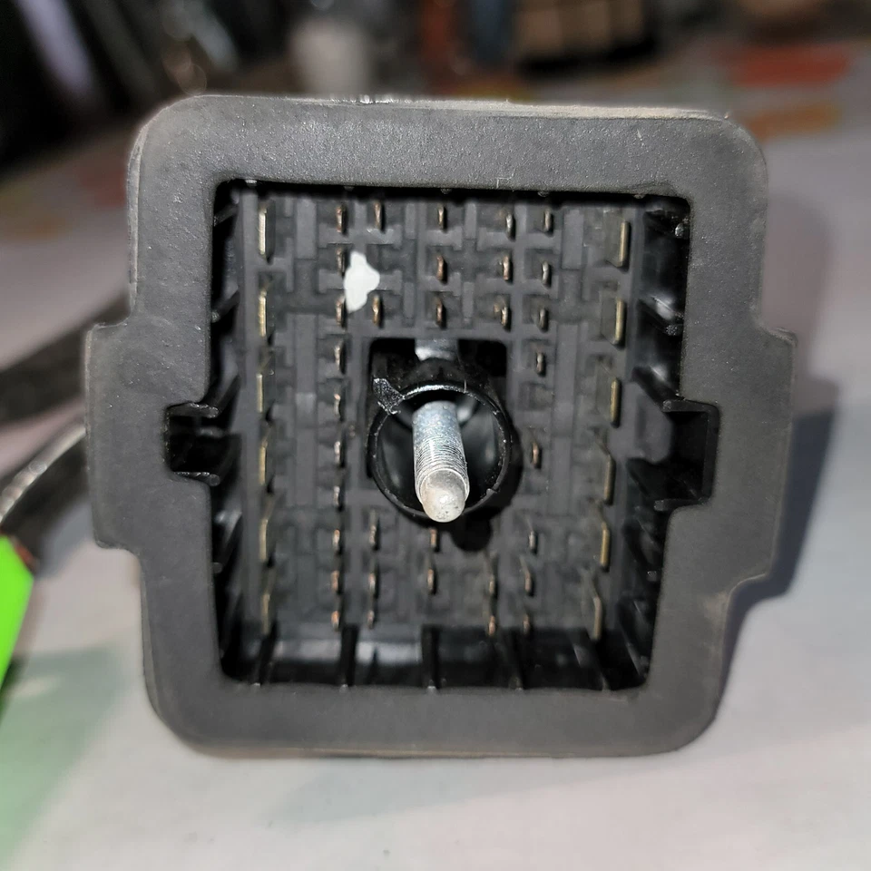 ⭐⭐OEM 1988-1993 DODGE D150 FIRE WALL CONECTOR A GRANEL⭐⭐ Foto 2 de 2