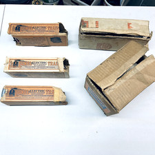 Lionel Train Set, 1930s figure 8 track, 3cars, engine, transformer, orig boxes