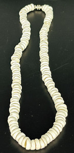 Vtg Hawaiian Puka Shell Bead Choker Necklace 8mm 16 in 45 gr Barrel Clasp Surfer