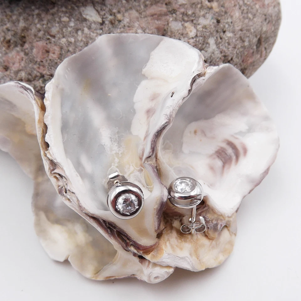 Orecchini in oro bianco 18 kt da uomo donna punto luce a bottone lobo anallergic - Immagine 3 di 4