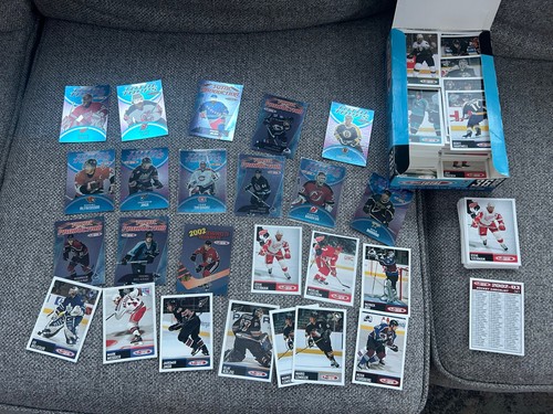 Topps Total 2002-2003 NHL 400+ card lot with inserts Yzerman, Roy, Jagr Turek