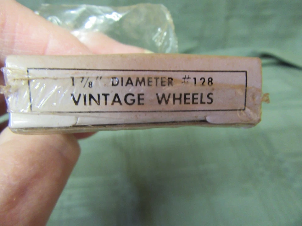 NOS Vintage Williams Bros Pair of Wheels 1-7/8" diameter #128 in Orig Box - Image 2 of 3