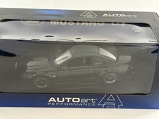 Autoart 2001 Ford Mustang GT Dark Green 1/18 Scale