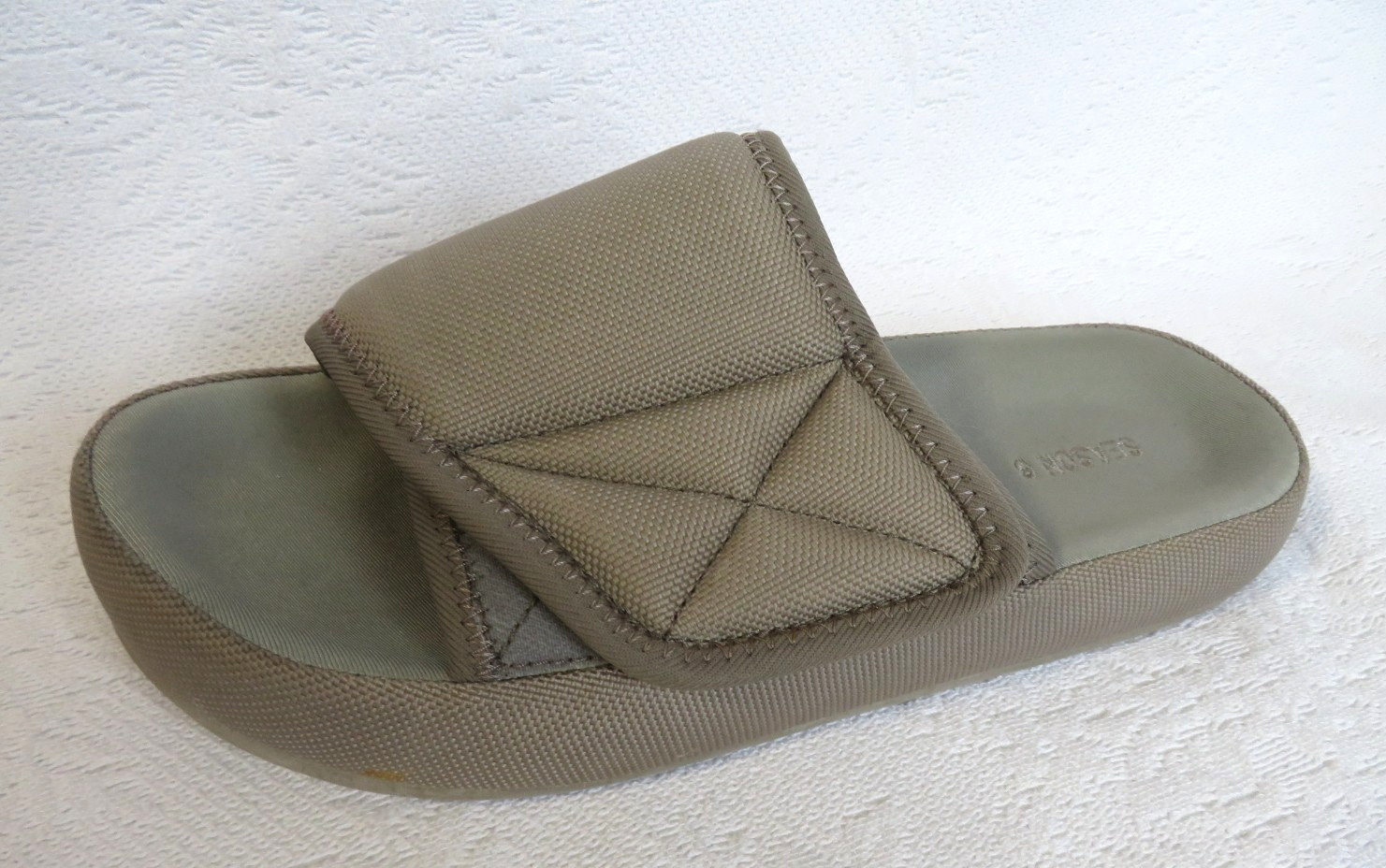 MEN'S YEEZY SEASON 6 NYLON SLIPPER SANDALS, SZ 43