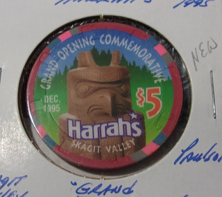 HARRAH'S INDIAN CASINO 1995 $5 gaming poker chip Skagit Valley Bow Washington