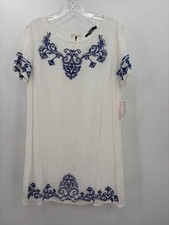 Pre-Owned Lulus White Size XL Knee Length Short Sleeve Dress