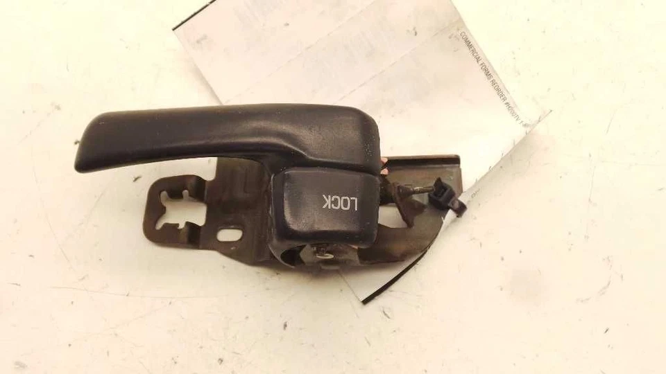 Toyota Camry Le 1993 lado del conductor manija de puerta interior trasera  Foto 2 de 4