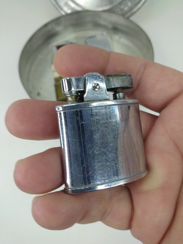 Lot Of Vintage Lighters In Kodak Tin USA Japan - Picture 3 of 22