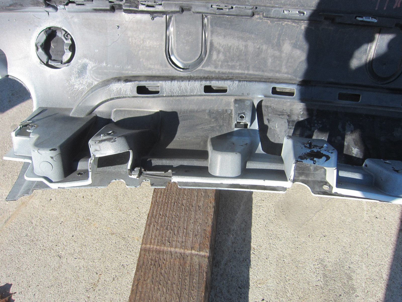 Maserati Levante - Rear Bumper White - Some Damage