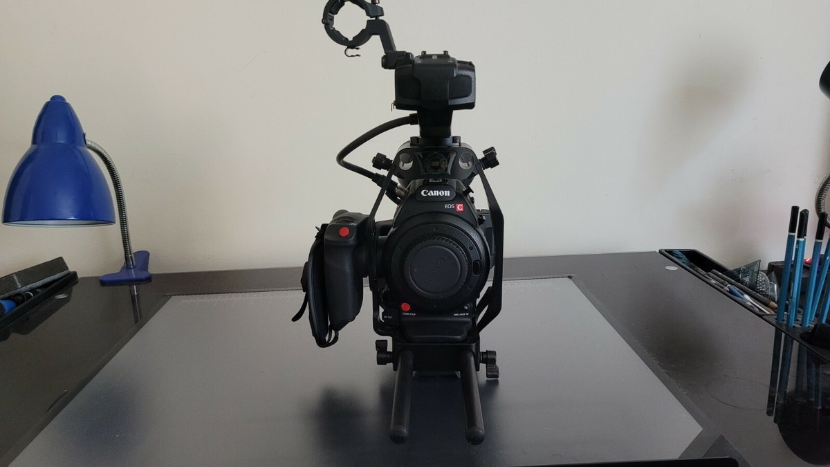 Canon EOS C100 Mark II Professional Cinema Camera - Black (Body