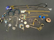 Lot Bijoux ancien divers breloque /R179