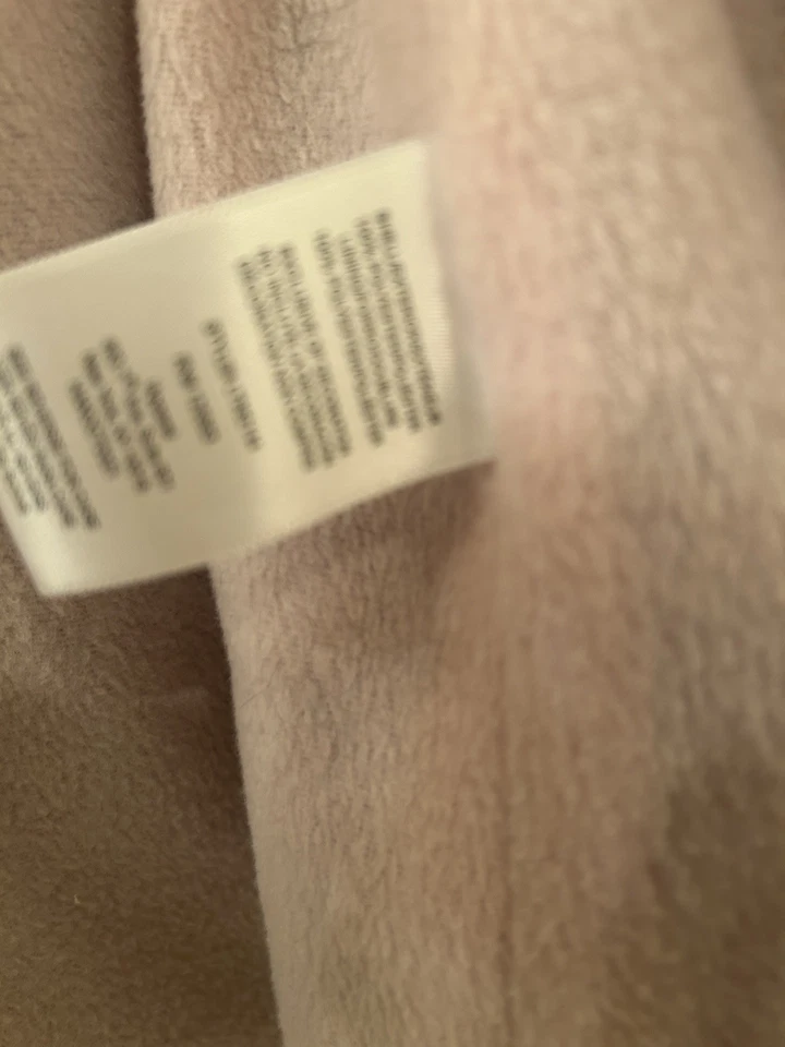 Girls' Limited Too Rain Jacket Size 10-12 Grey &Pink Hooded. EUC. - Image 4 of 4