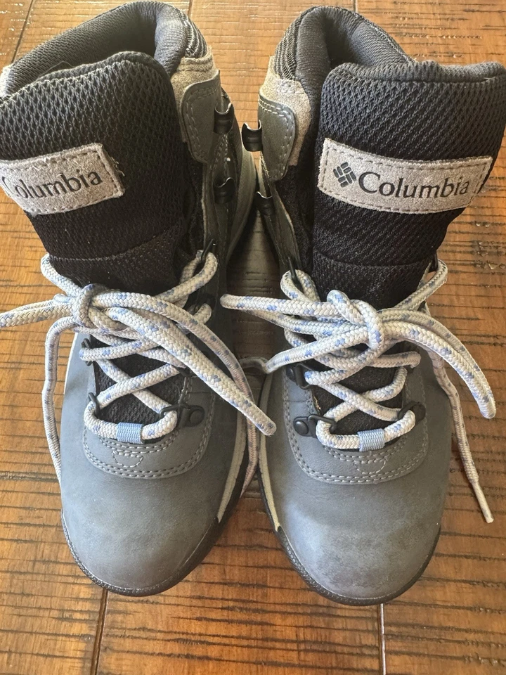 Women’s Columbia Hiking Boots-size 7.5-worn Once! - Image 2 of 4